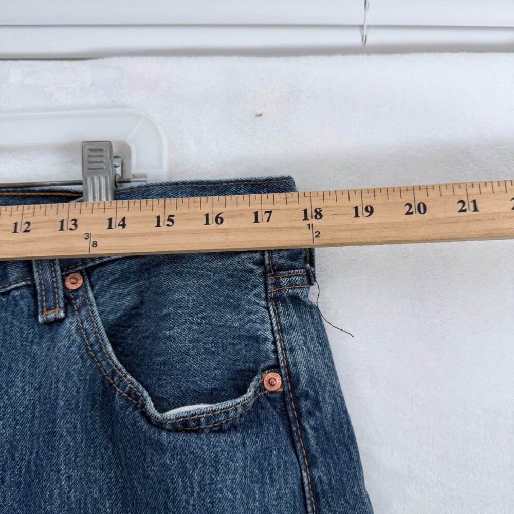 Levis 501 Jeans Mens 36x32 (34x29) Blue Straight Leg Button Fly - Picture 5 of 12